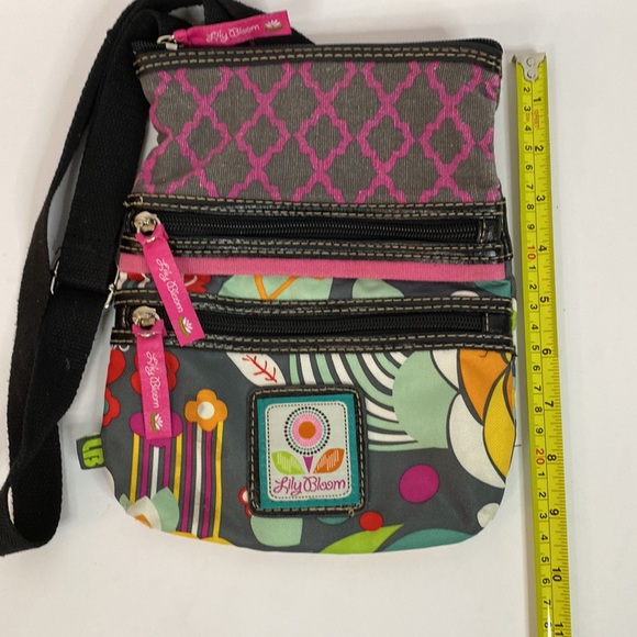 Lily Bloom Crossbody Bag. - Picture 7 of 9